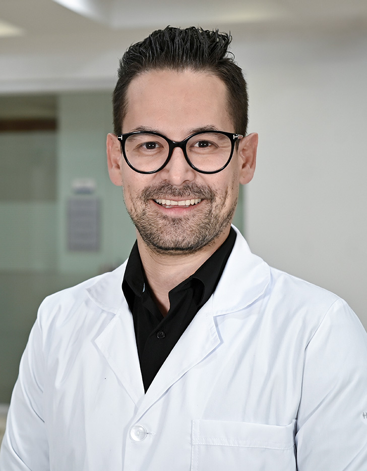 Es la foto de perfil de un nefrólogo en Ciudad de México de Hospital Angeles Clínica Londres y Hospital Angeles Mocel.