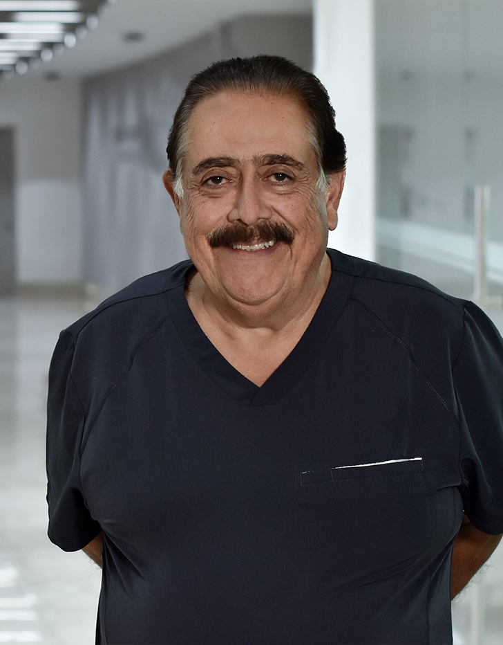 Es la foto de perfil de un otorrinolaringólogo en Huixquilucan de Hospital Angeles Lomas.